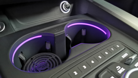 Audi_A4_B9_8W_A5_F5_Getränkehalterbeleuchtung (1)8